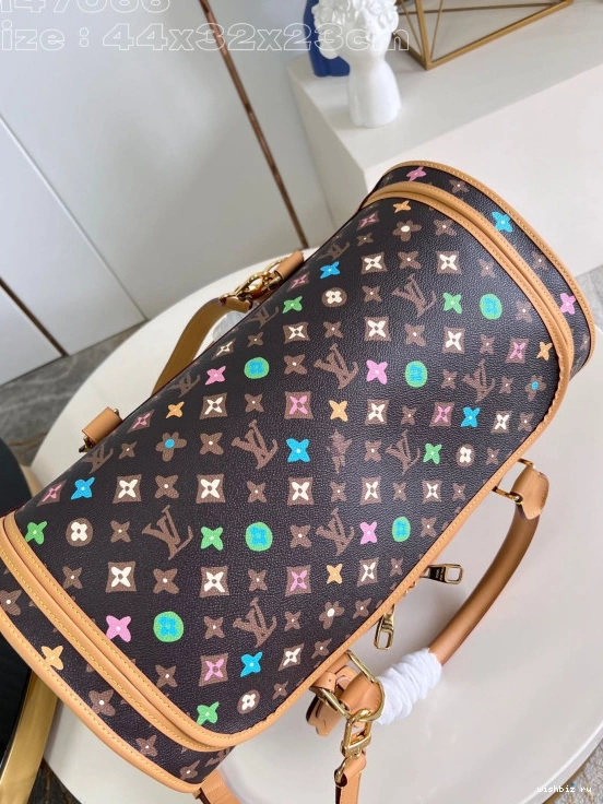 WIS LOUIS VUITTON Dog Bag-44*32*23CM 1122